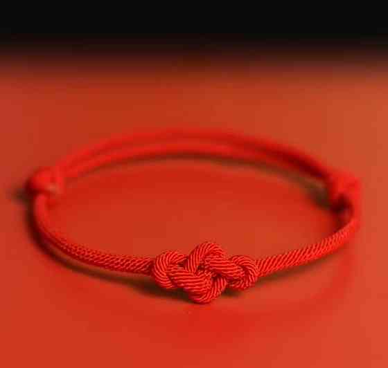 Браслет красная нить с узлом удачи, браслет оберег на руку от сглаза, регулируемый браслет Киев