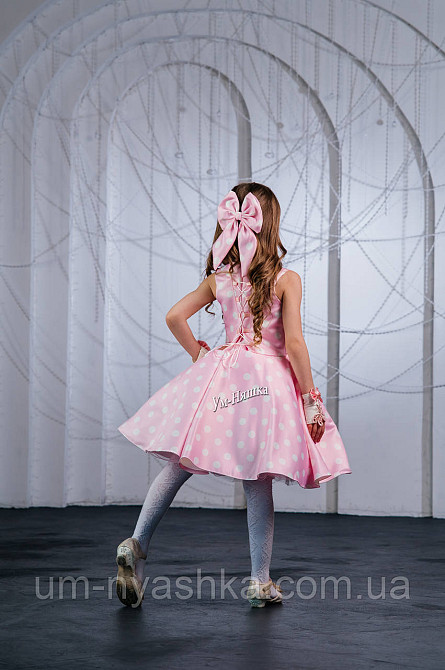 Пышное нарядное платье в ретро стиле 