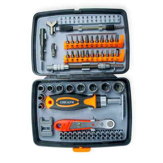 Отвертка с битами и головками 1/4