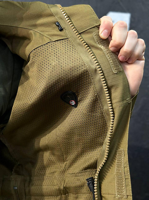 Тактическая куртка койот рип-стоп с карманами вентиляцией капюшоном молнией для военных Львов - изображение 10