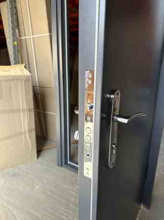 Двері металеві  Redfort - Серія Метал/Метал + притвор комплектація Оптима плюс, RAL 7024 Київ