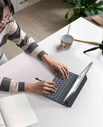 Чехол‑клавиатура для iPad 10 (10.9