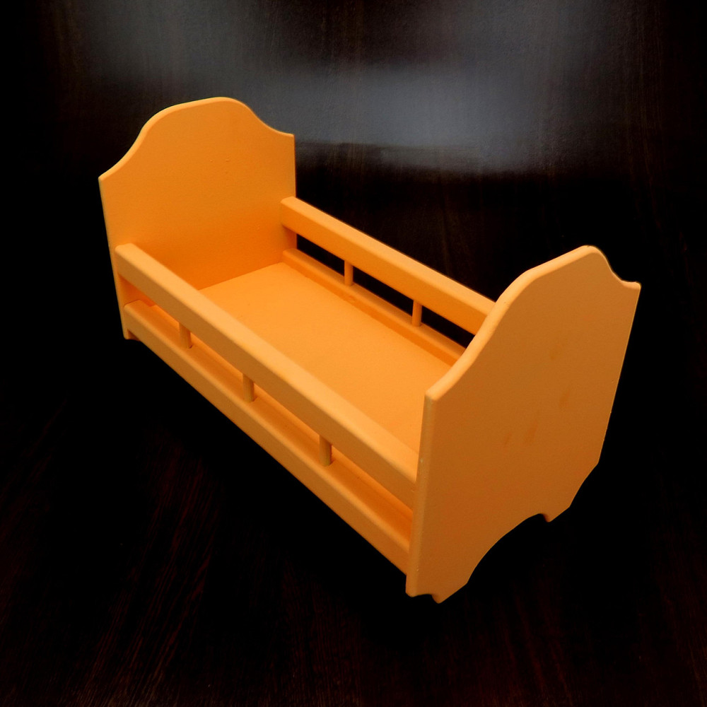 Кровать для кукол 