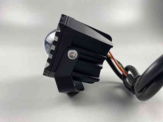 Фара-LED Квадрат 20W світлодіодна додаткова додаткова протитуманна led chip CREE 2525 із захисним кожухом Мукачево