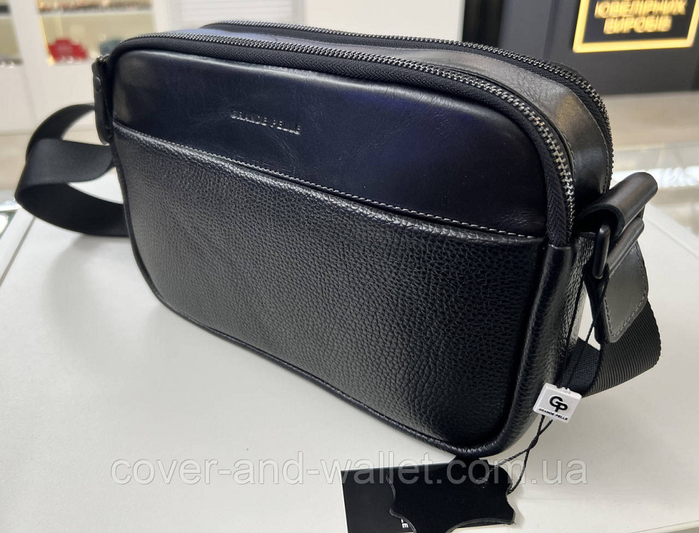 Горизонтальная мужская кожаная сумка кросс-боди черного цвета среднего размера Grande Pelle Киев - изображение 9