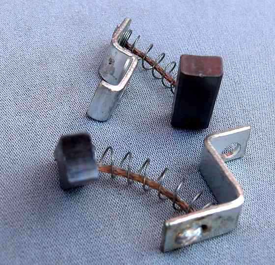 Щетки генератора (пара) мотоцикл Днепр Мт , УРАЛ 12V Мукачево