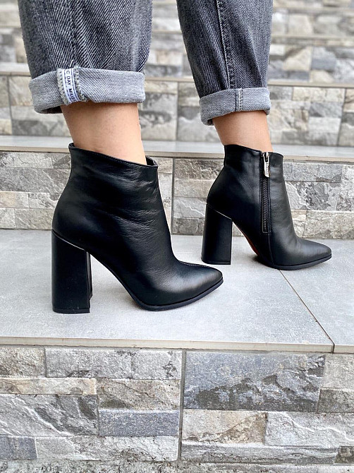 Nivelle Черевики жіночі NIVELLE чорні натуральна шкіра з хутром каблук 9.5см висота 10см 38р.39 Коломыя - изображение 2