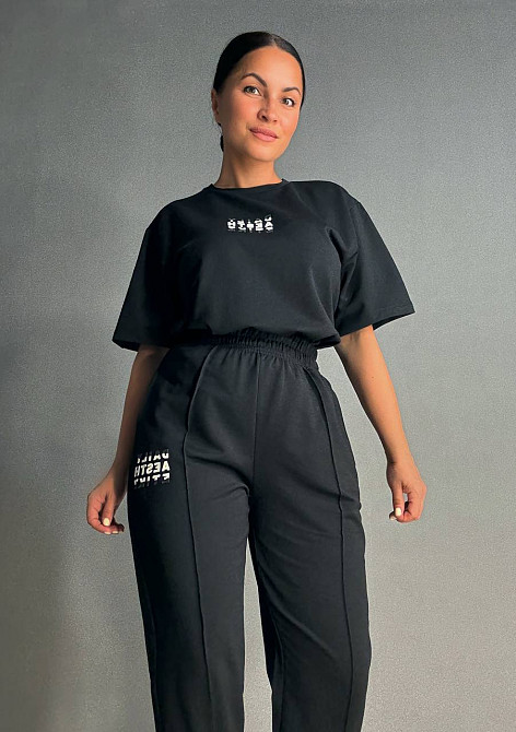 Костюм женский CAPPITONE 101217 оверсайз футболка с брюками с надписью черный, черный, S Киев - изображение 12