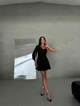 Женское праздничное мини платье на одно плечо костюмка с шифоновыми рукавами Черный, 44 Одесса