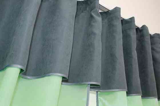 Кухонные шторы VR-Textil № 073к с ламбрекеном и подхватами салатовый с серо-голубым 290х170 см (52-0273) Киев