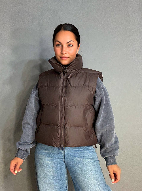 Жилетка женская A-N 10013 дутая без капюшона коричневая, коричневый, 44 Одесса - изображение 1
