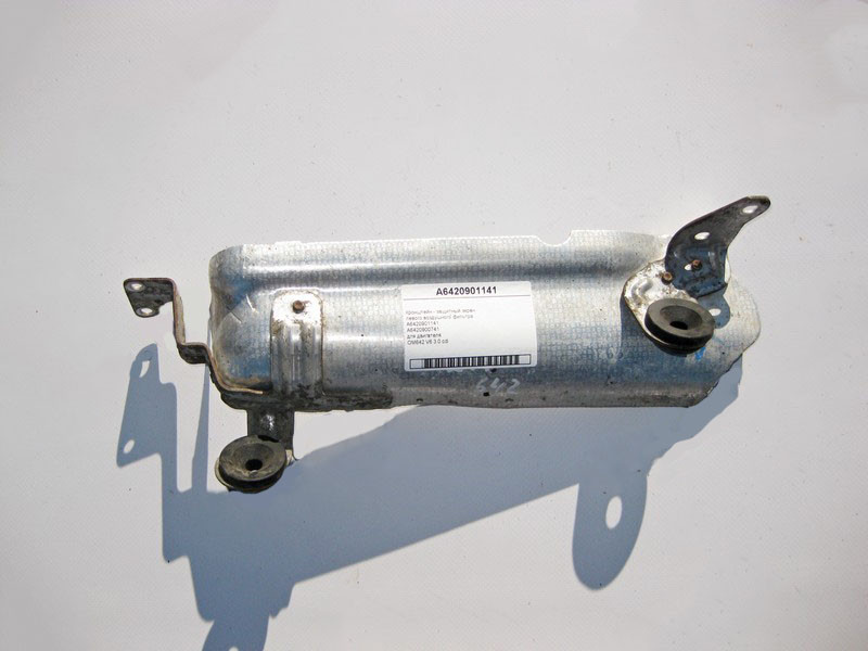 Mercedes-Benz  A6420901141 Кронштейн - захисний екран лівого повітряного фільтра двигуна OM642 V6 3.0 cdi S-Class W221 E-Class W211 Одеса - фото 1