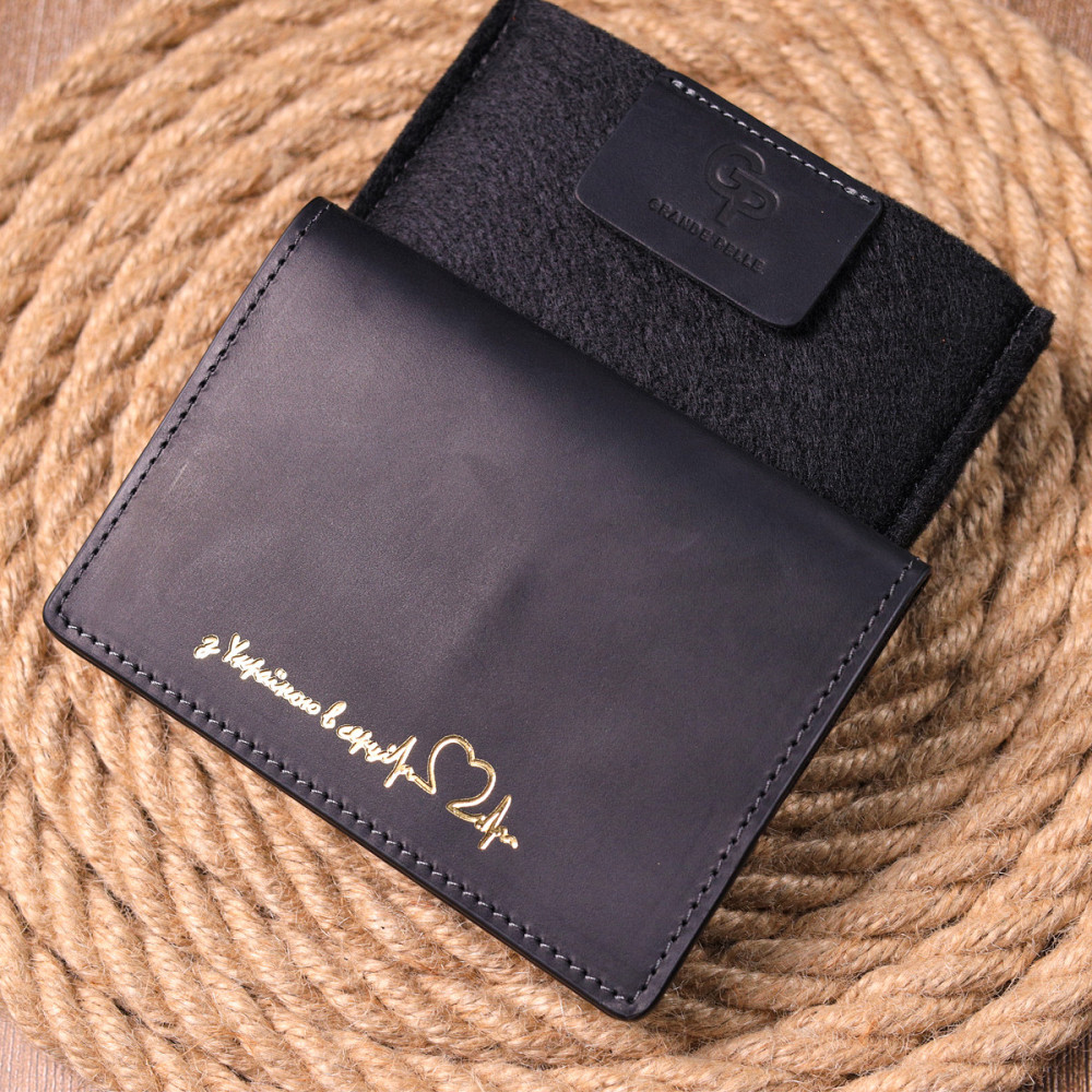 Стильная обложка на паспорт в винтажной коже Сердце GRANDE PELLE 16723 Черная Киев - изображение 9