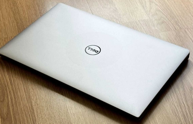 Ноутбук Потужний тонкий DELL XPS 15.6 FHD / Core i7 x12 / 16Gb. SSD 1050Ti Київ - фото 4