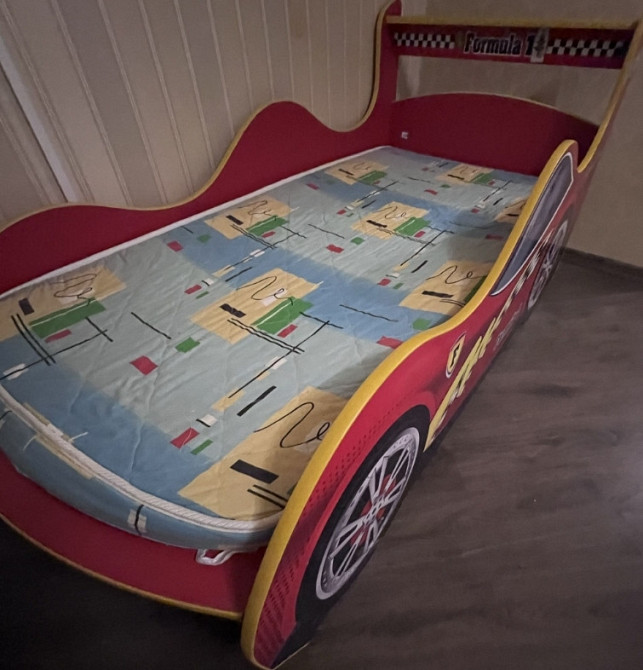 Ліжко дитяче машинка з матрасом. Харків - фото 1