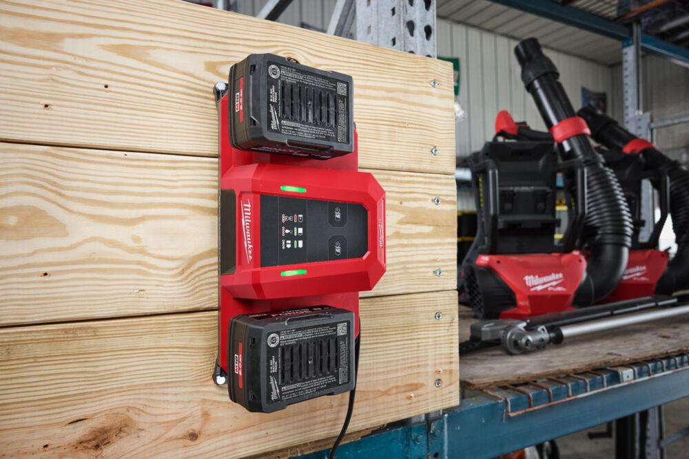 Зарядний пристрій MILWAUKEE M18 MDBSC DUAL SUPER CHARGER (на 2 акумулятора) Одеса - фото 3