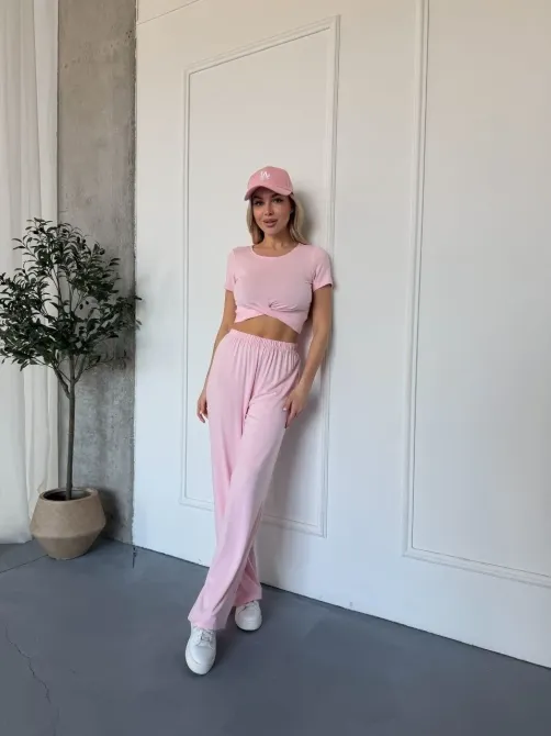 Стильный женский костюм на лето: Одесса - изображение 1