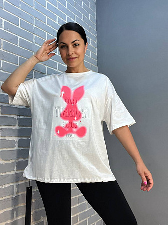 Футболка женская YIGOU 17 надпись рисунок кролик RABBIT оверсайз удлиненная one size, белый, one siz Одесса - изображение 1