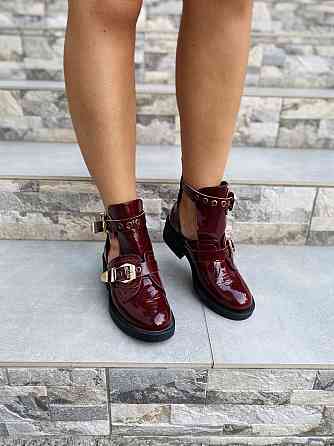 Жіночі черевики бордові з натуральної лакованої шкіри весна-осінь демісезонні з байковою підкла Коломия