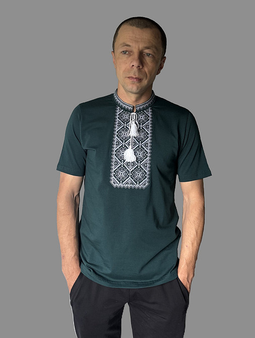 Чоловіча смарагдова футболка вишиванка з білим орнаментом 3XL Київ - фото 1