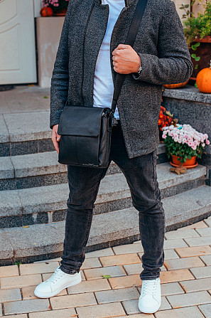 Мужская кожаная сумка-мессенджер, барсетка на одно плече 22x26x6 Tiding Bag 75-5271 черная Каменское - изображение 15