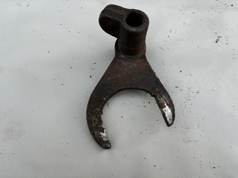 Вилка переключения 5 и 6 передачи ДТ-75. 77.37.017В. Харьков - изображение 1