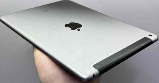 Планшет: iPad (5-го поколения) LTE Wi-Fi. Киев