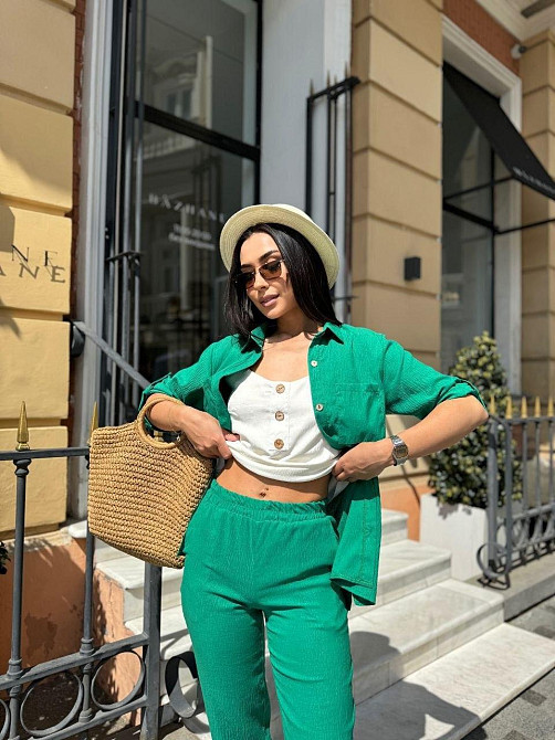 Женский легкий прогулочный костюм тройка: рубашка майка и брюки шелковый креп жатка Зелёный, 40/42 Одесса - изображение 4