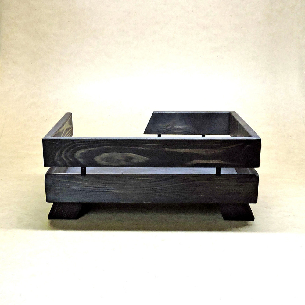 Лежак деревянный для собаки 