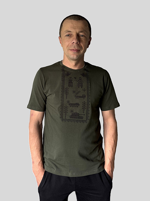 Вышитая черными нитками вышиванка футболка в цвете хаки 4XL Киев - изображение 1