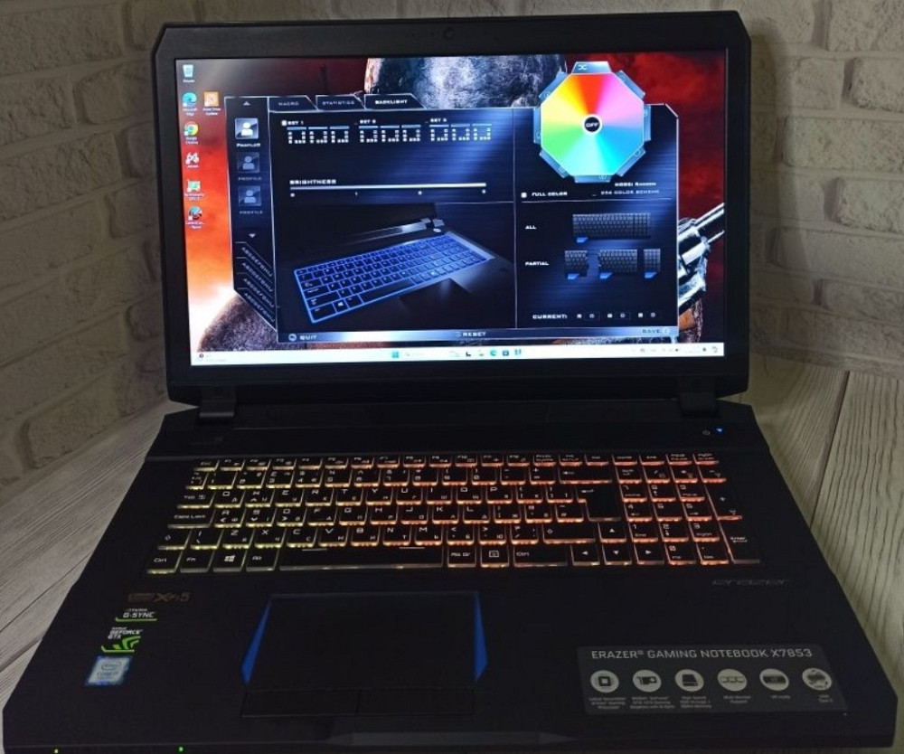 Ноутбук игровой: Medion ERAZER Gaming 17.3 GTX1070 , 8Gb. 17, 16Gb. 256+1TB. Киев - изображение 4