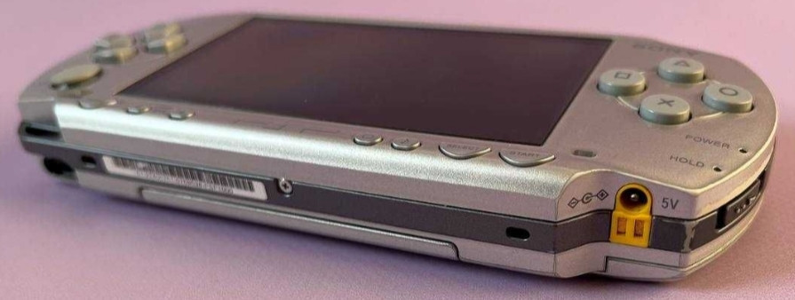 Консоль Sony PlayStation Portable PSP -2000 , 32Gb. + 40 Іг. Київ - фото 3