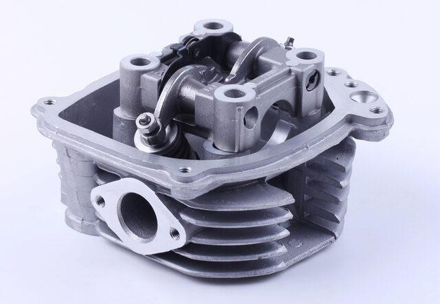 Головка циліндра в складі на бензиновий дзвіночок 125 Мукачево - фото 1