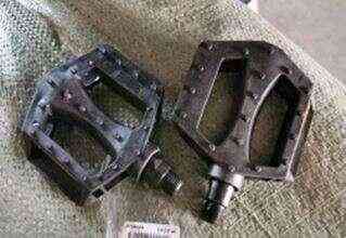 Педали велосипедные горные (с катафотами, пластик, широкие, черно- серые) Мукачево