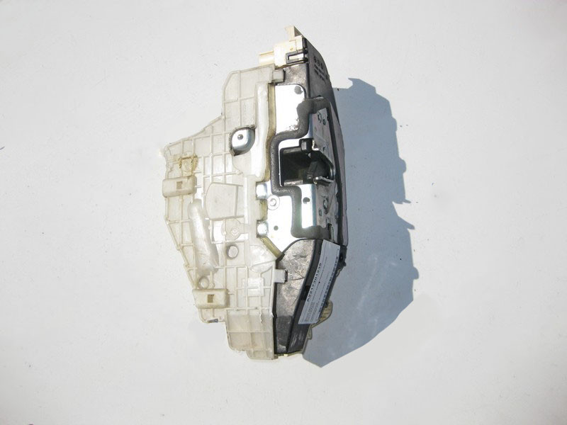 Mercedes-Benz  A2217301235 Замок задніх правих дверей Keyless-Go S-Class W221 USA Одесса - изображение 1