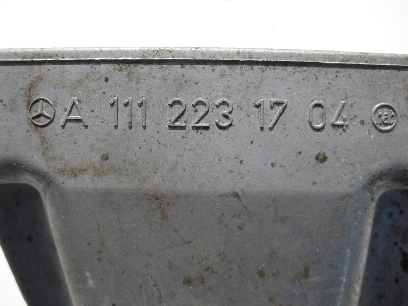 Mercedes-Benz  A1112231704 Кронштейн опори двигуна правий M111 R4 2.0 2.3 kompressor C-Class W203 Одесса - изображение 4