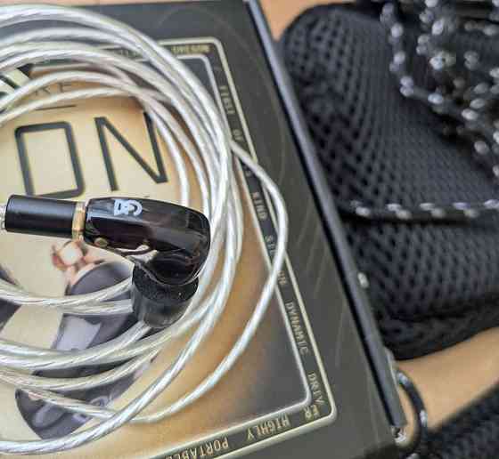 Навушники Campfire Audio Axion Київ