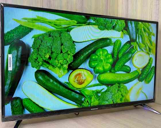 Тонкий телевізор: Samsung Smart TV 42" 4K, T2, lPTV, 3840x 2160 Корея Харків