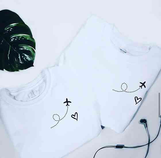 Парні футболки для хлопця та дівчини з написом Літак до серця Чернівці