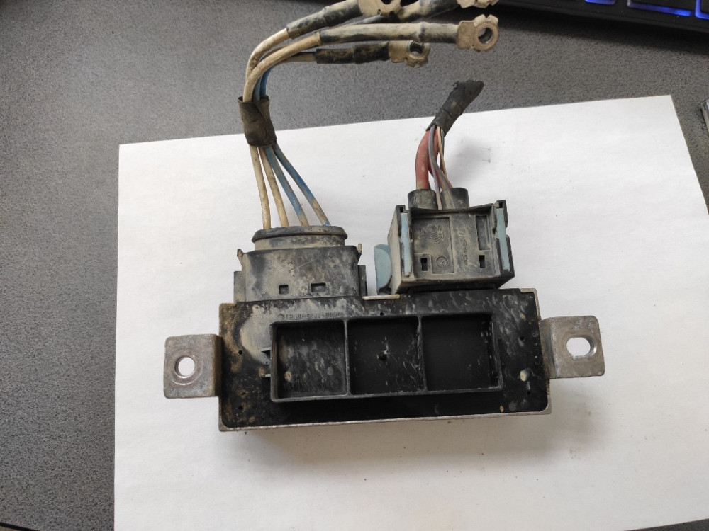 Реле свічок розжарювання Renault Scenic III 1.6 dci 2009-2016 (8200558438) Ковель - фото 3