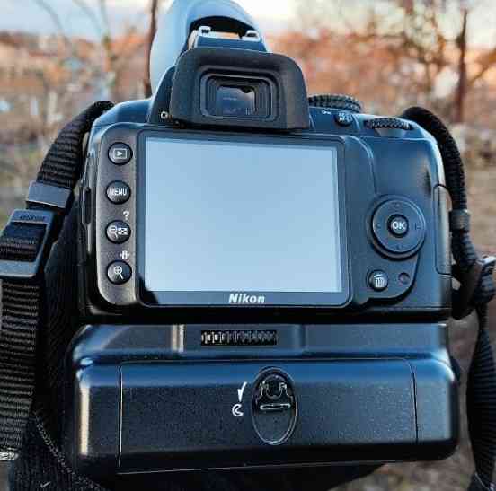 Фотоаппарат Зеркальный: Nikon D3000 + SD+ Бустер. Харьков