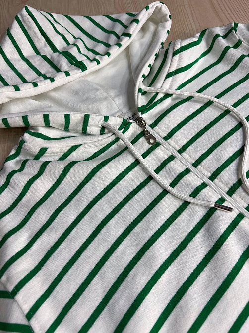 Толстовка женская Pepper&mint 24-01 в полоску на молнии с капюшоном зеленая, зеленый, one size Киев - изображение 2