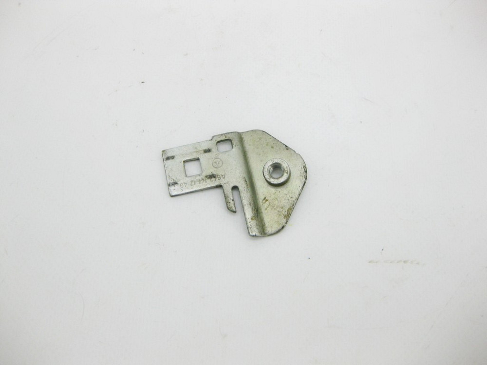 Mercedes-Benz  A6421411240 Кронштейн - тримач перемикаючого клапана системи ОГ для двигуна OM642 V6 3.0 cdi Одесса - изображение 2