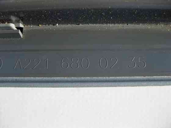 Mercedes-Benz  A2216800235 7E94 Накладка порога сіра внутрішня передня права, потертий хром S-Class W221 Одеса