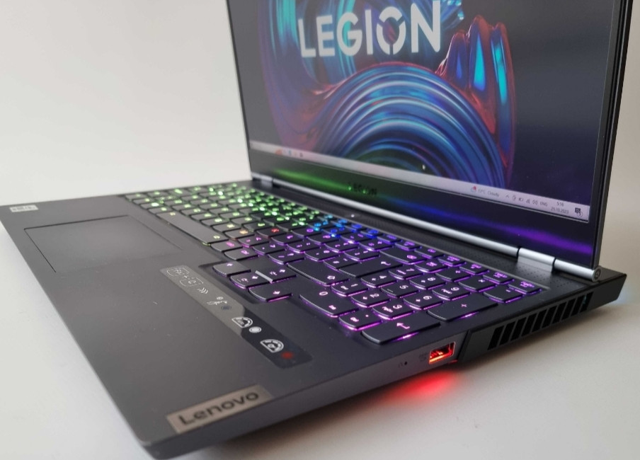 Ноутбук Lenovo Legion 7I I7 10875 H/ RTX 2070/RAM 16GB/SSD 512Gb/144Hz Киев - изображение 3
