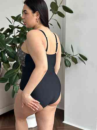 Женский купальник слитный большого размера с принтом plus size с поролоновыми чашками на бретельках бифлекс черный 2XL Одесса