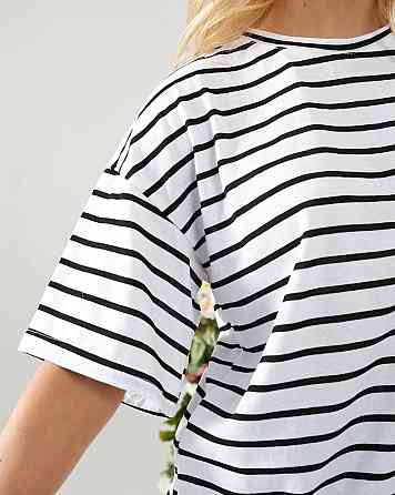 Подовжена футболка в смужку "Modis" оптом від виробника | Норма і батал Чорний, 42-44 Київ