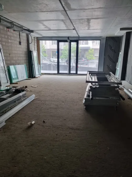 Приміщення в новому Трц, Червона лінія, окремий вхід Під чистовий ремонт (канікули на заїзд довгі). Дніпро - фото 2