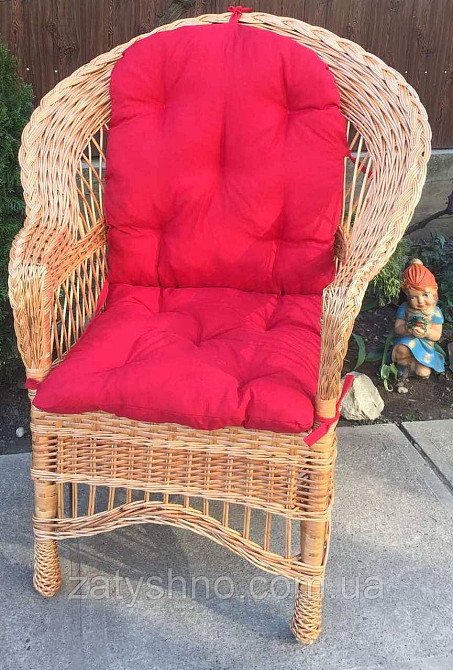 Крісло плетене кавове з червоною накидкою Київ - фото 5