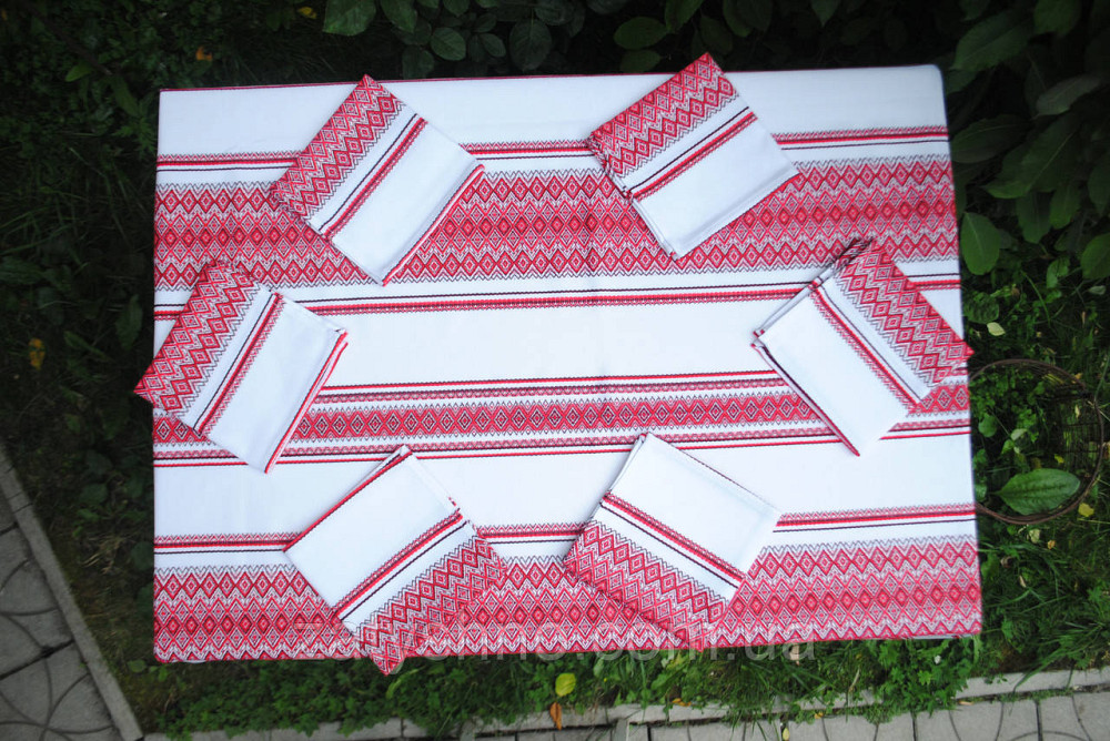 Скатертина на стіл, вишита в червоному кольорі Київ - фото 4